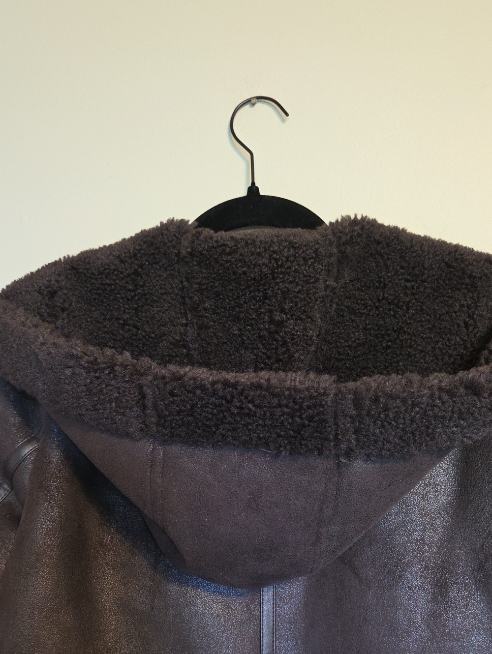 CALVIN KLEIN Women’s Chocolate Fully Lined Hooded Shearling Trench Coat - Picture 9 of 9